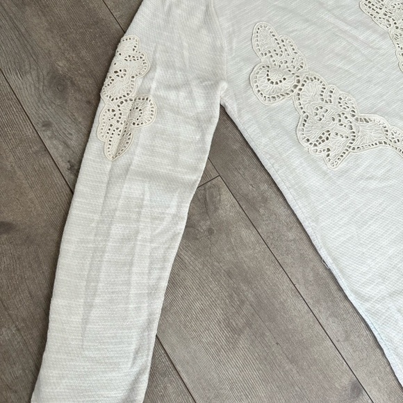 Loft Lou & Grey Crochet Lace Appliqué Cream Sweater sz XS excellent condition - Picture 13 of 13